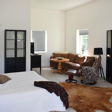 Beautiful Apartment In Lagan With House Sea View מראה חיצוני תמונה