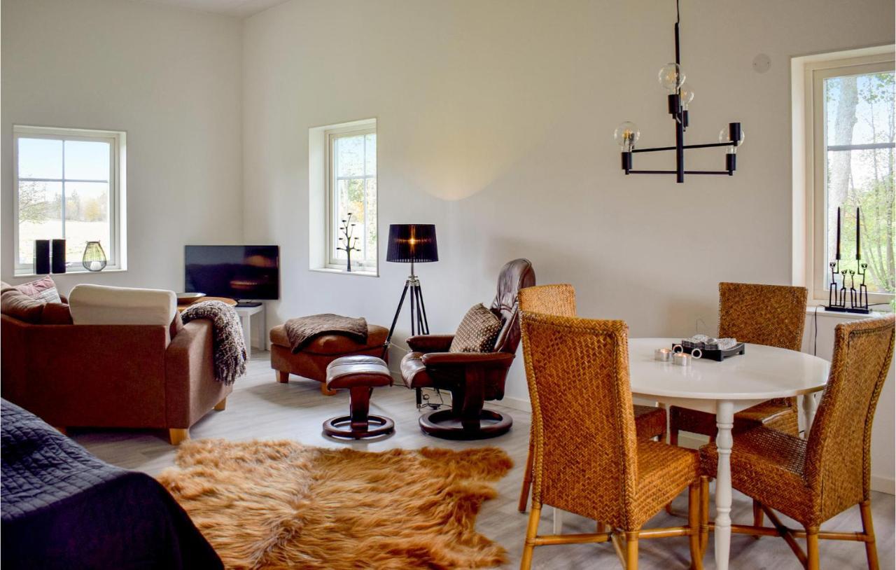 Beautiful Apartment In Lagan With House Sea View מראה חיצוני תמונה